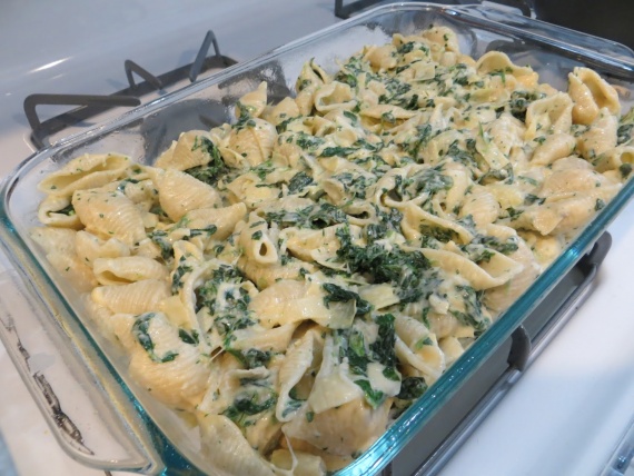 Макароны со шпинатом, артишоками и сыром Макароны со шпинатом, артишоками и сыром