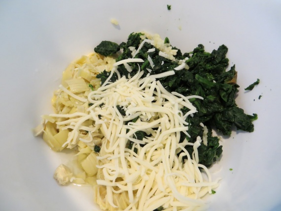 Макароны со шпинатом, артишоками и сыром Макароны со шпинатом, артишоками и сыром