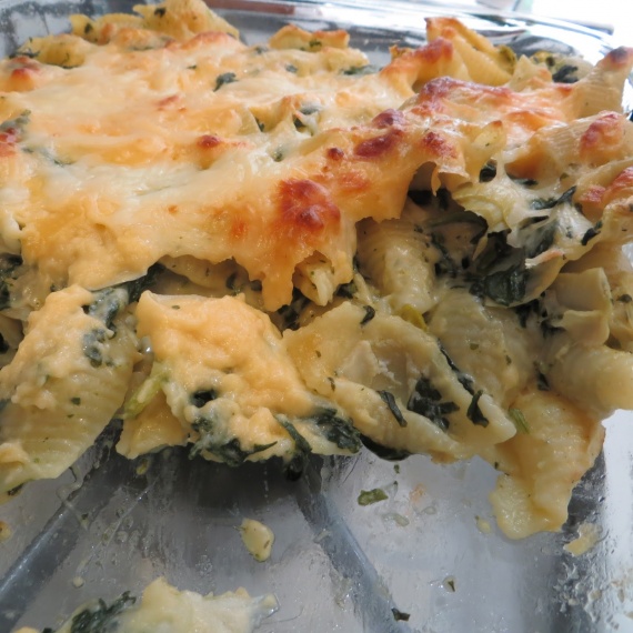Макароны со шпинатом, артишоками и сыром Макароны со шпинатом, артишоками и сыром