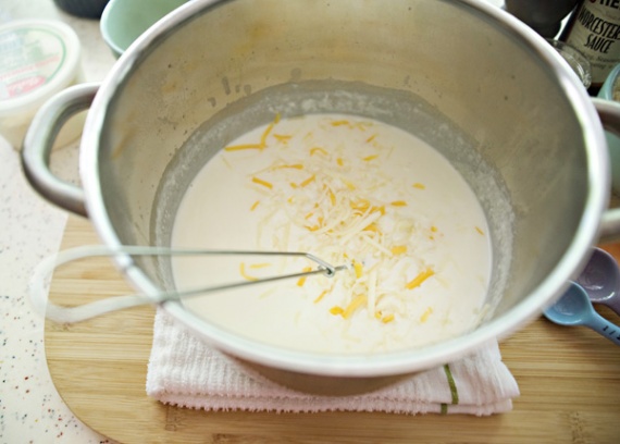 Макароны с сыром и сухариками Макароны с сыром и сухариками