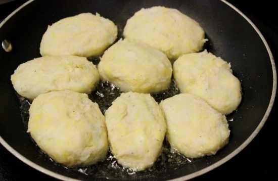 Картофельные котлеты с сыром Картофельные котлеты с сыром