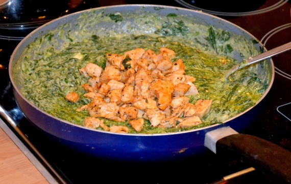 Блины с курицей и шпинатом Блины с курицей и шпинатом