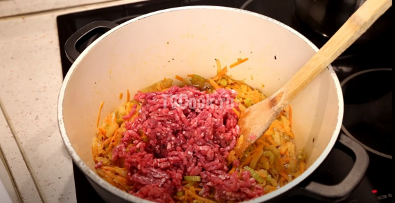 Макароны с фаршем и кукурузой Макароны с фаршем и кукурузой