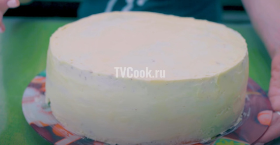Праздничный торт с нежным бисквитом Праздничный торт с нежным бисквитом