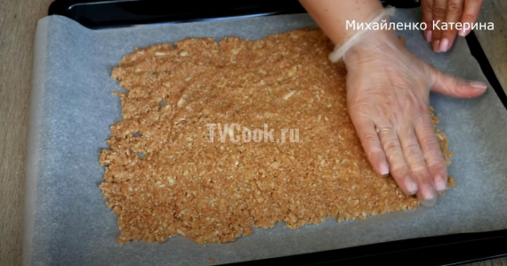 Рецепт очень простого и вкусного рулета с яблоками. Выпекается вместе с начинкой Рецепт очень простого и вкусного рулета с яблоками. Выпекается вместе с начинкой