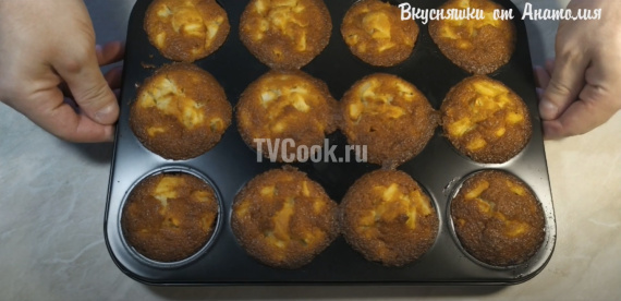 Нежные, воздушные и очень ароматные кексы с яблоками. Нежные, воздушные и очень ароматные кексы с яблоками.