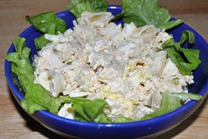 Простой салат с курицей Простой салат с курицей