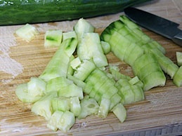 Салат из кукурузы и огурцов Салат из кукурузы и огурцов