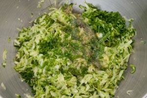 Кабачковые оладьи с чесноком Кабачковые оладьи с чесноком