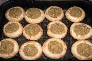 Шампиньоны, фаршированные фаршем Шампиньоны, фаршированные фаршем