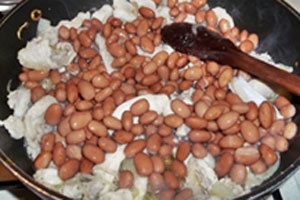 Курица с фасолью Курица с фасолью