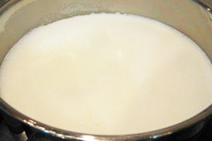 Блины на дрожжах с манкой Блины на дрожжах с манкой