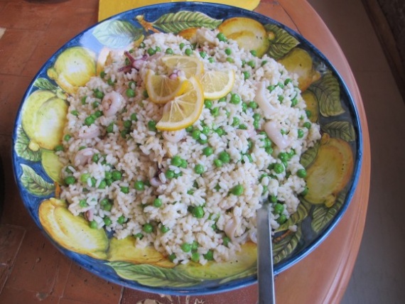 Салат с рисом и кальмарами Салат с рисом и кальмарами