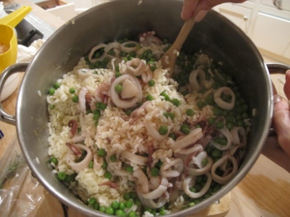 Салат с рисом и кальмарами Салат с рисом и кальмарами