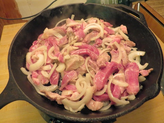Фасоль тушеная с мясом Фасоль тушеная с мясом