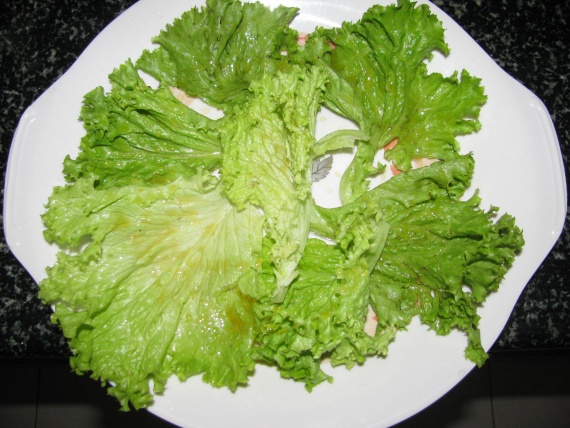 Салат с кальмарами и крабами Салат с кальмарами и крабами
