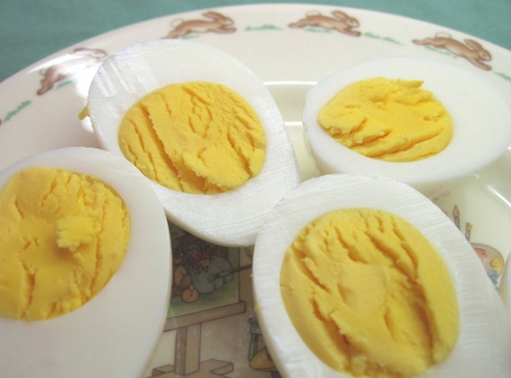 Салат с маринованными грибами и курицей Салат с маринованными грибами и курицей