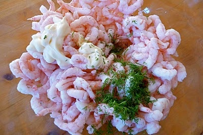 Салат с креветками и яйцами Салат с креветками и яйцами