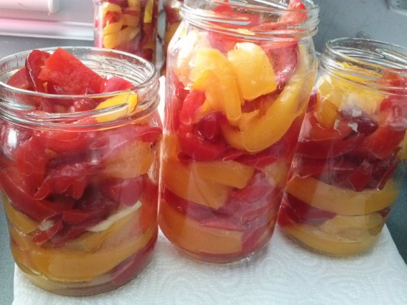 Маринованный перец с чесноком Маринованный перец с чесноком