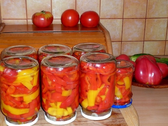 Маринованный перец с чесноком Маринованный перец с чесноком