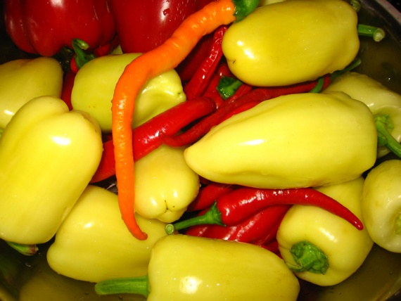Маринованный перец, фаршированный капустой Маринованный перец, фаршированный капустой