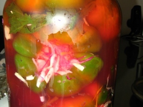 Маринованный перец, фаршированный капустой Маринованный перец, фаршированный капустой