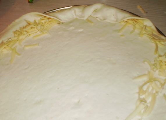Пицца с ветчиной и грибами Пицца с ветчиной и грибами
