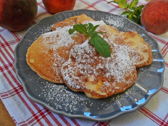 Картофельные оладьи с персиками Картофельные оладьи с персиками