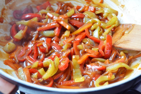 Паста с тушеными овощами Паста с тушеными овощами