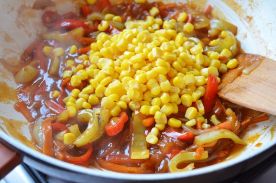 Паста с тушеными овощами Паста с тушеными овощами