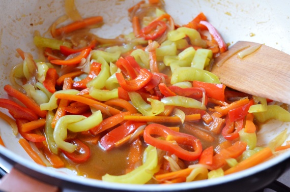 Паста с тушеными овощами Паста с тушеными овощами