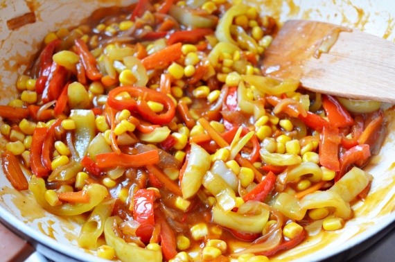 Паста с тушеными овощами Паста с тушеными овощами