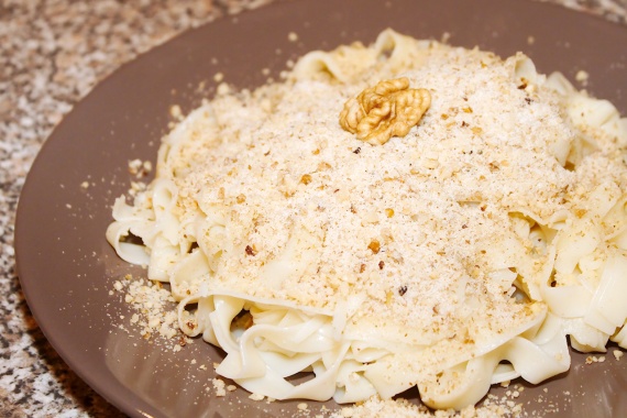 Макароны с орехами Макароны с орехами
