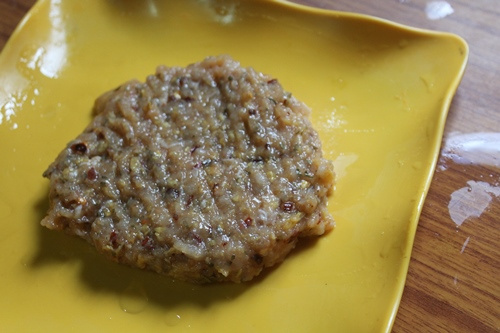 Бутерброд с куриной котлетой и сыром Бутерброд с куриной котлетой и сыром
