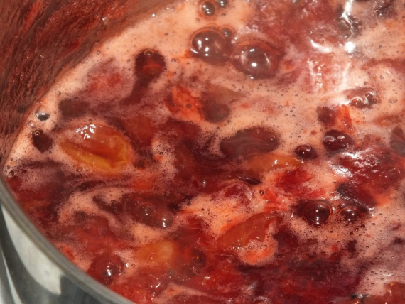 Варенье из крыжовника с клубникой Варенье из крыжовника с клубникой