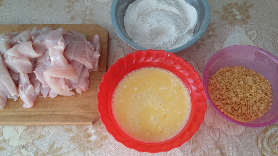 Куриное филе в кукурузных хлопьях Куриное филе в кукурузных хлопьях