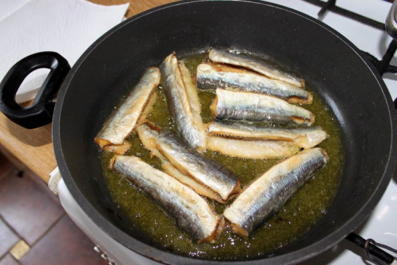 Жареная сельдь в маринаде Жареная сельдь в маринаде
