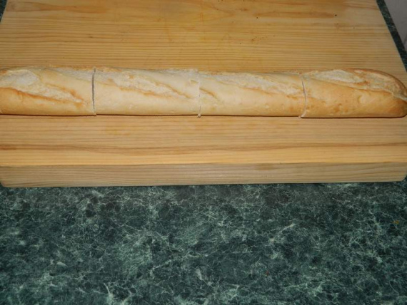 Запеченный багет с начинкой Запеченный багет с начинкой