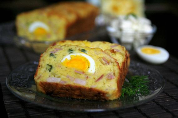 Закусочный кекс с яйцами Закусочный кекс с яйцами