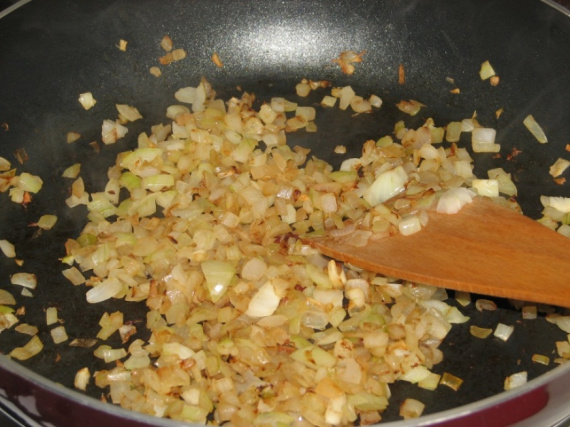 Салат из маринованных огурцов и грибов Салат из маринованных огурцов и грибов