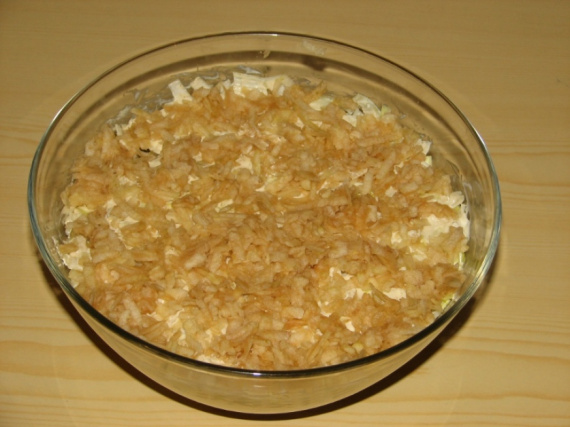 Салат с селедкой и яблоком Салат с селедкой и яблоком