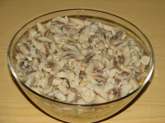 Салат с селедкой и яблоком Салат с селедкой и яблоком