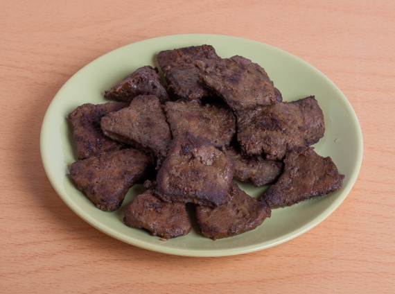 Салат с печенью и рисом Салат с печенью и рисом