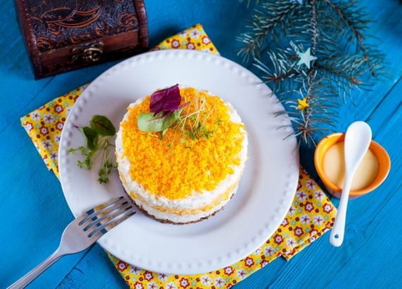 Салат с печенью и рисом Салат с печенью и рисом