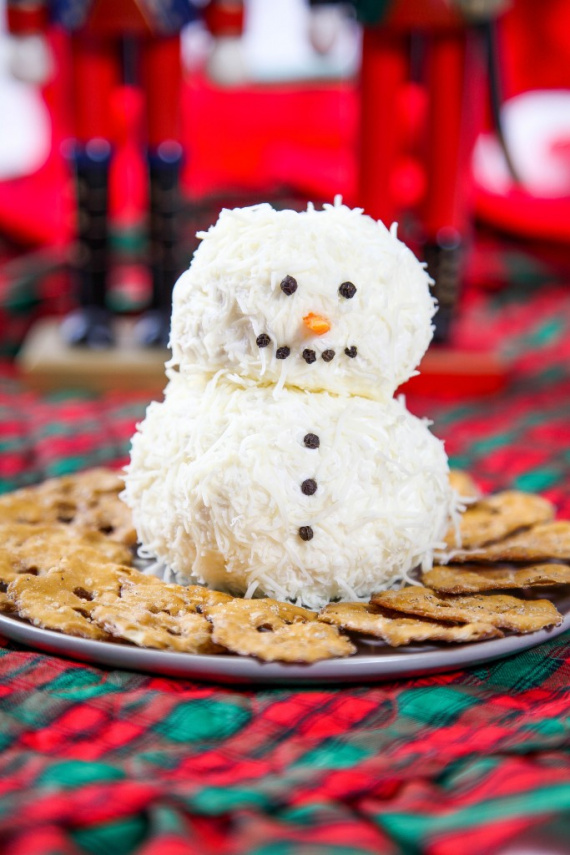 Сырный снеговик Сырный снеговик