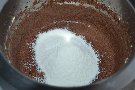 Шоколадный кекс с орехами Шоколадный кекс с орехами