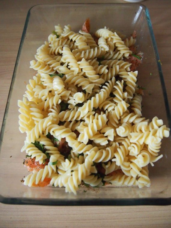 Макароны, запеченные с копченым лососем Макароны, запеченные с копченым лососем
