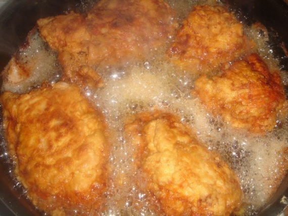 Куриный рулет с перцем и сыром Куриный рулет с перцем и сыром