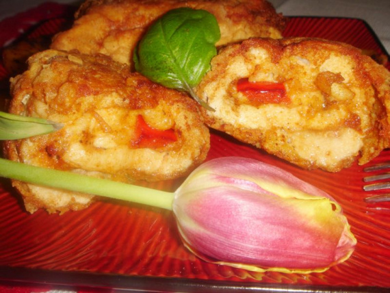 Куриный рулет с перцем и сыром Куриный рулет с перцем и сыром