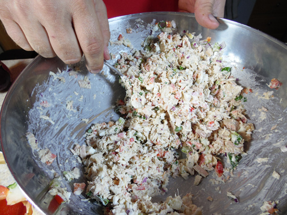Салат с тунцом и овощами Салат с тунцом и овощами
